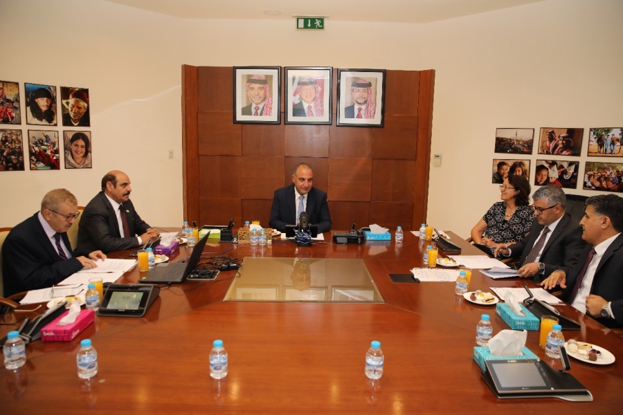 مجلس أمناء مكتبة الأمانة يوصي بالتحول الإلكتروني