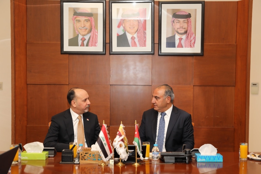 بحث سبل تعزيز التعاون بين مدينتي عمان وبغداد