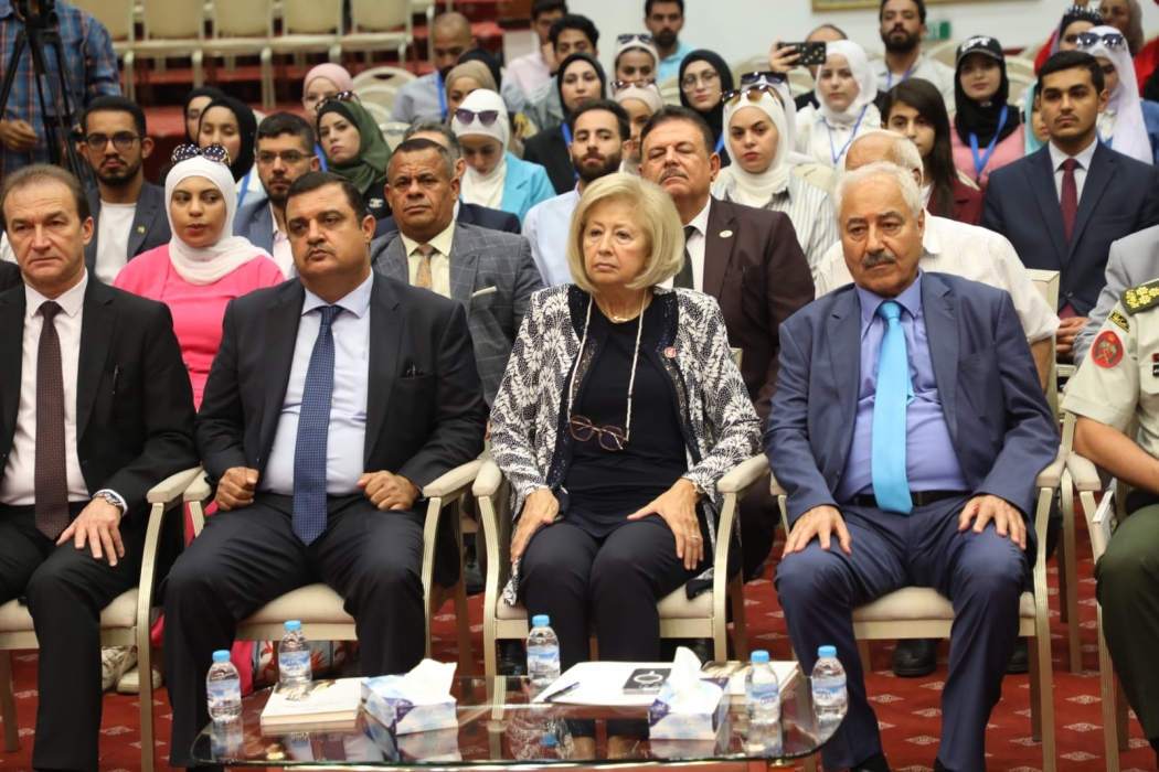 متخصصون يعاينون كتاب عبقرية التأسيس.. قراءات في حياة الملك عبدالله الأول وفكره...صور