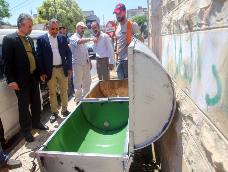 بلدية إربد تُكرِّم مواطناً لمبادرته في الحفاظ على البيئية