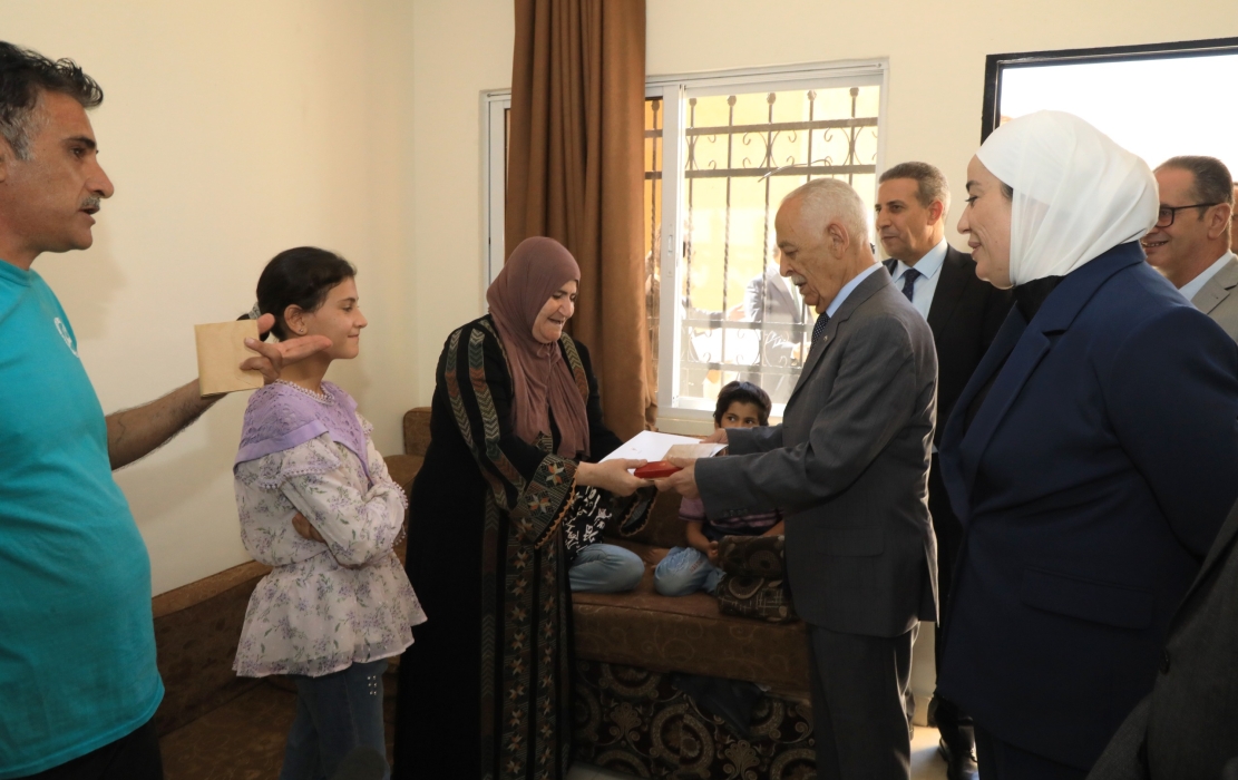 تسليم مساكن مجهزة بالكامل لـ 13 أسرة بجرش ضمن المبادرة الملكية لإسكان الأسر العفيفة..صور