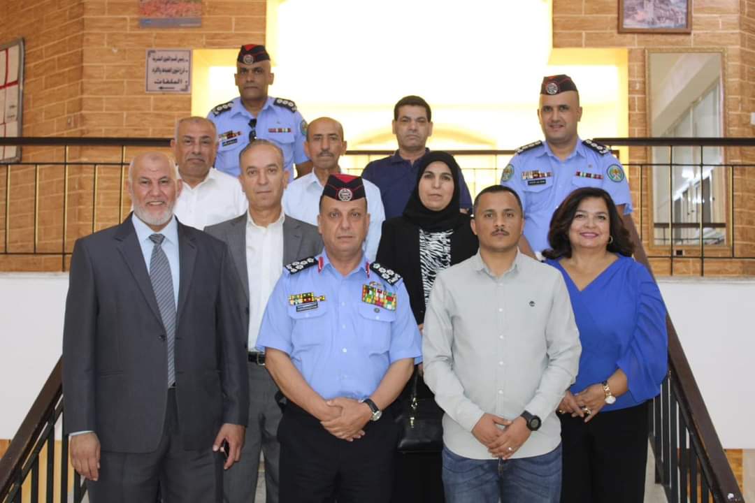 العميد الحمايدة يلتقي عدداً من متقاعدين محافظة البلقاء