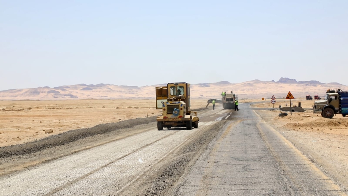 الأشغال: 3 عطاءات على طريق المدورة معان بطول 87 كلم وبكلفة تناهز 20 مليون دينار ...صور