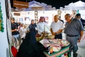 وزير الاتصال الحكومي يزور جناح السفارات العربية في مهرجان جرش