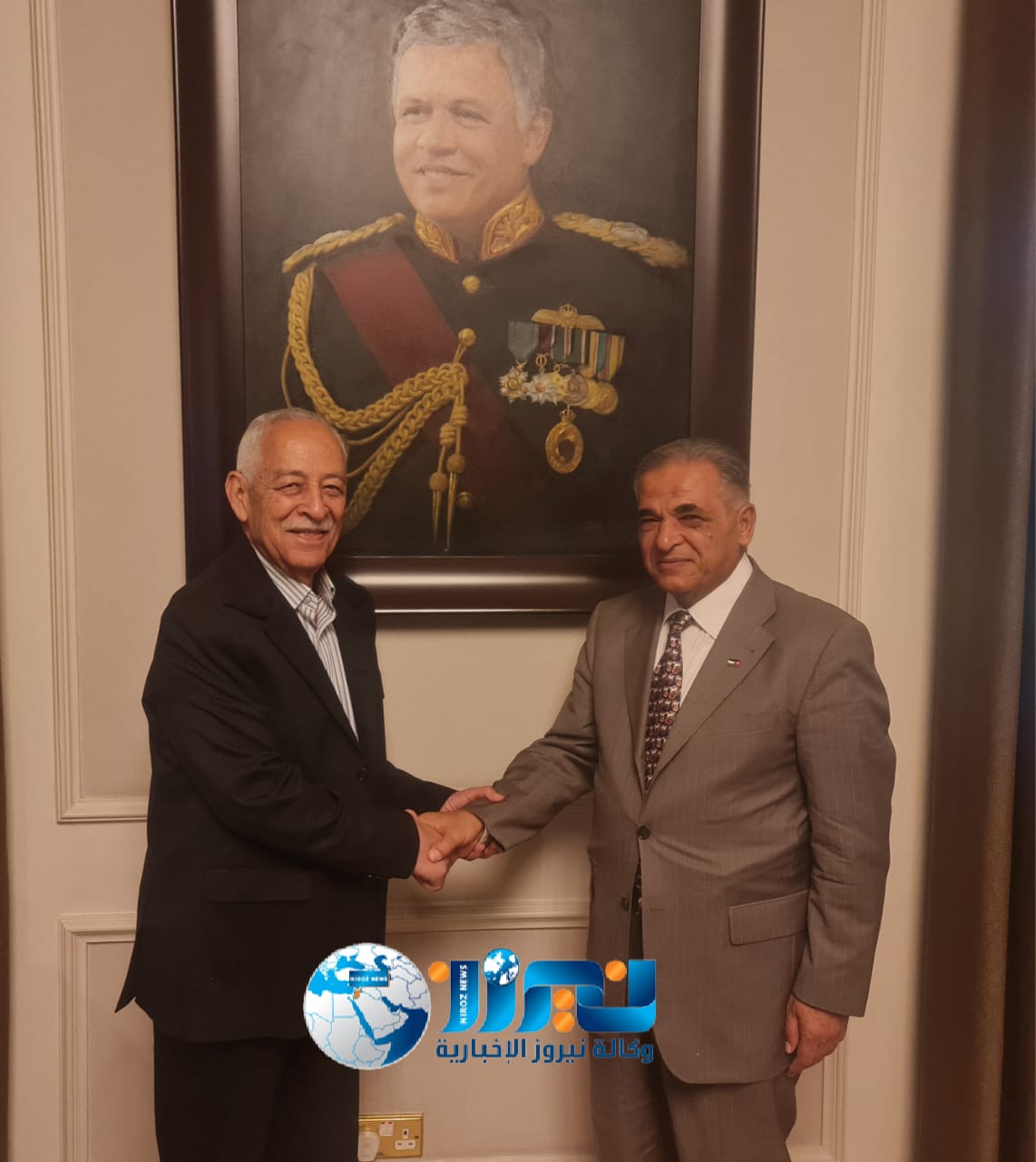 رئيس الديوان الملكي  يستقبل الكابتن الطيار وائل  العبداللات