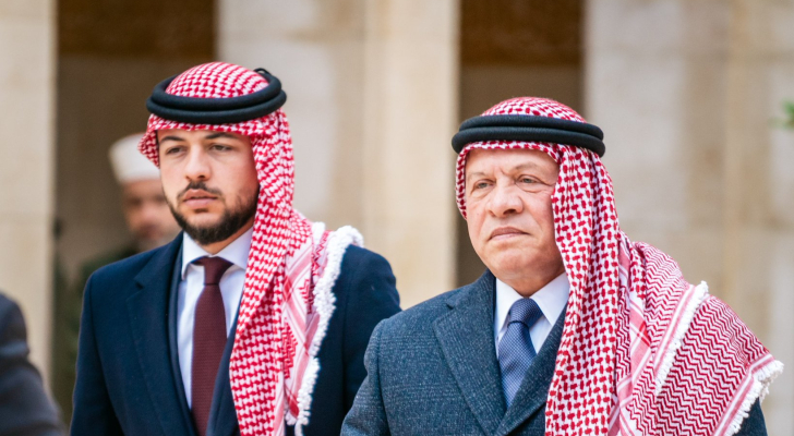 الملك لحفيدته الاولى: نورتي عيلتنا جدو