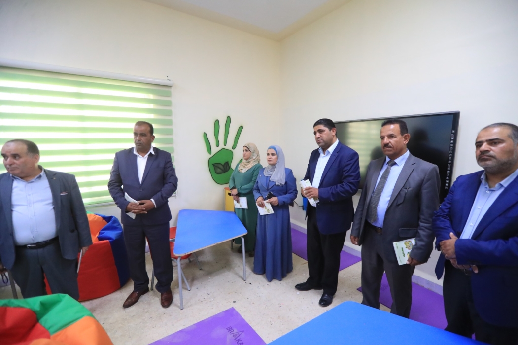 العبادي مندوبًا عن متصرف لواء الموقر يفتتح اول نادي بيئي مدرسي في لواء الموقر...صور