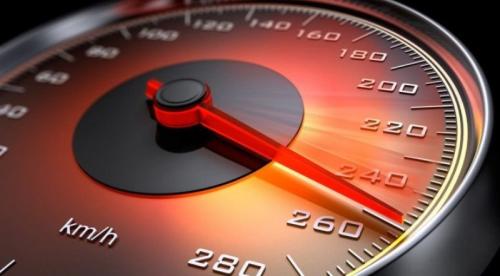 الأمن العام يضبط مركبة تسير بسرعة 203 كم بالساعة