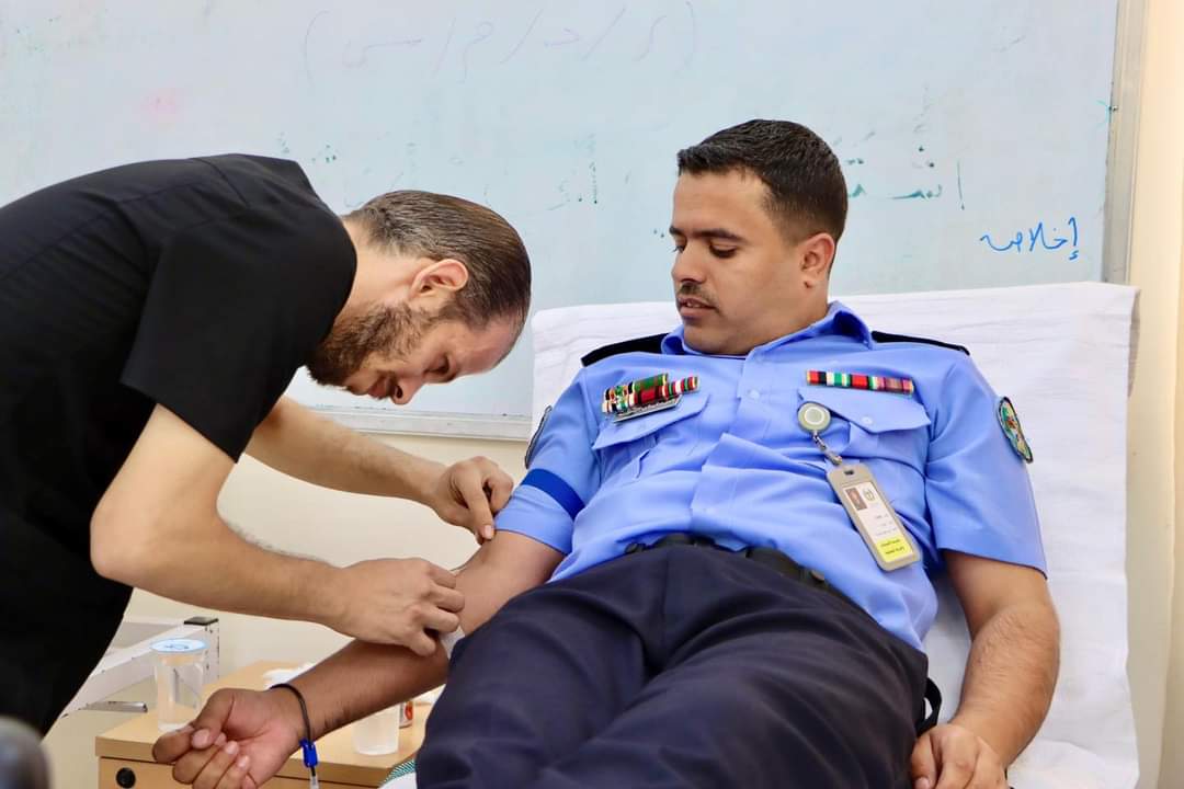 الشرطة المجتمعية  تنظم  يوما للتبرع بالدم في محافظة مادبا ...صور