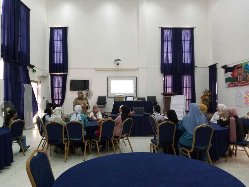 دورة بالأمن السيبراني بمركز شابات دير أبي سعيد