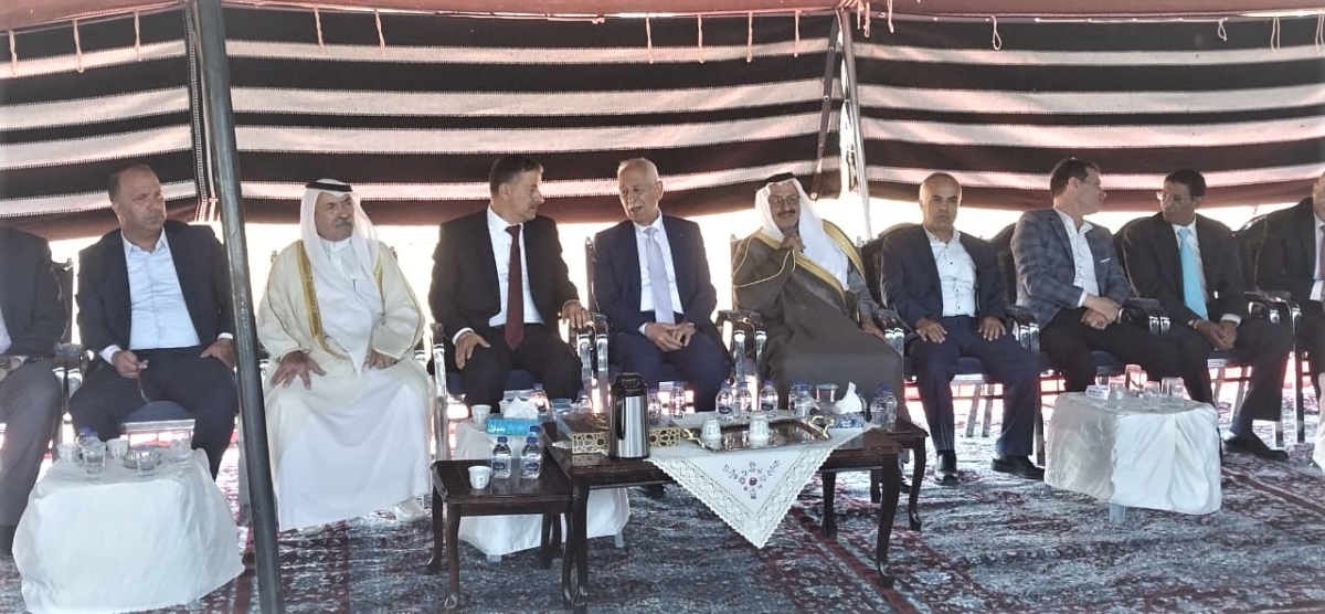 مندوبا عن الملك وولي العهد.... العيسوي يعزي قبيلة بني حميدةالهاشم...صور