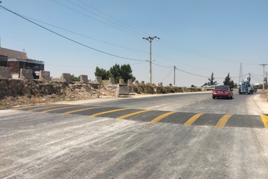 تأهيل منعطف الدفاع المدني في بلدة المنصورة بإربد