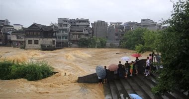 الصين: إجلاء 80 ألف شخص جنوب غربي الصين بسبب العواصف