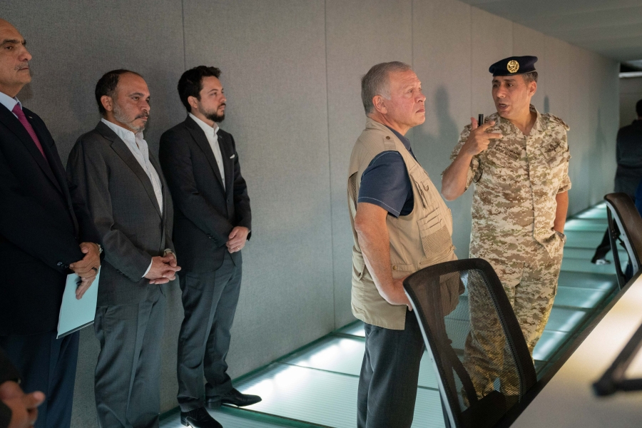 بالصور...الملك يزور المركز الوطني للأمن وإدارة الأزمات