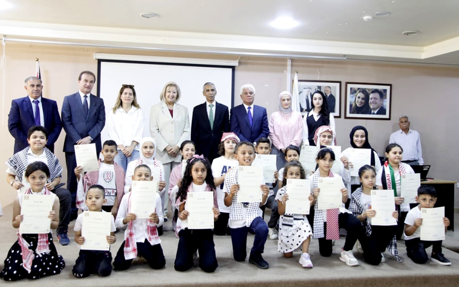 وزيرة الثقافة تؤكد أهمية التواصل الميداني ودعم الهيئات المجتمعية