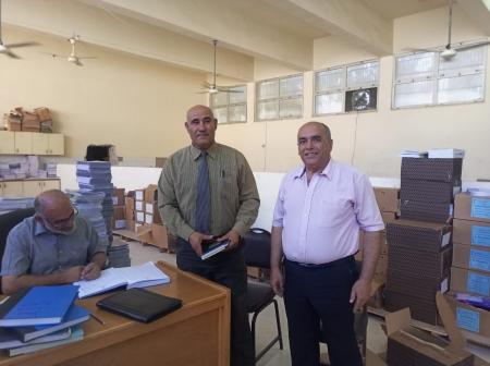 مدير تربية لواء بني كنانة يتفقد مستودع الكتب المدرسية