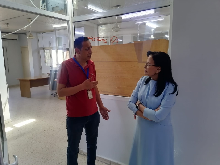 الروابدة تتفقد مديرية عمل السلط ومكتب دير علا