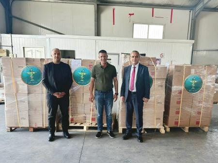 بنك الدواء الخيري يُسلِّم الخيرية الهاشمية معونات دوائية لغزة