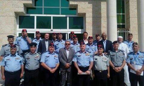 مديرية أمن إقليم العقبة تعقد لقاء تثقيفيًا حول استخدام مواقع التواصل الاجتماعي