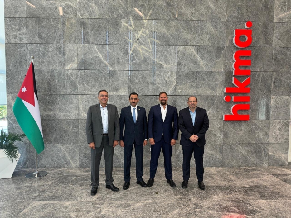 مهيدات يتفقد مصنع شركة أدوية الحكمة ويشيد بالشراكة بين القطاعين العام والخاص