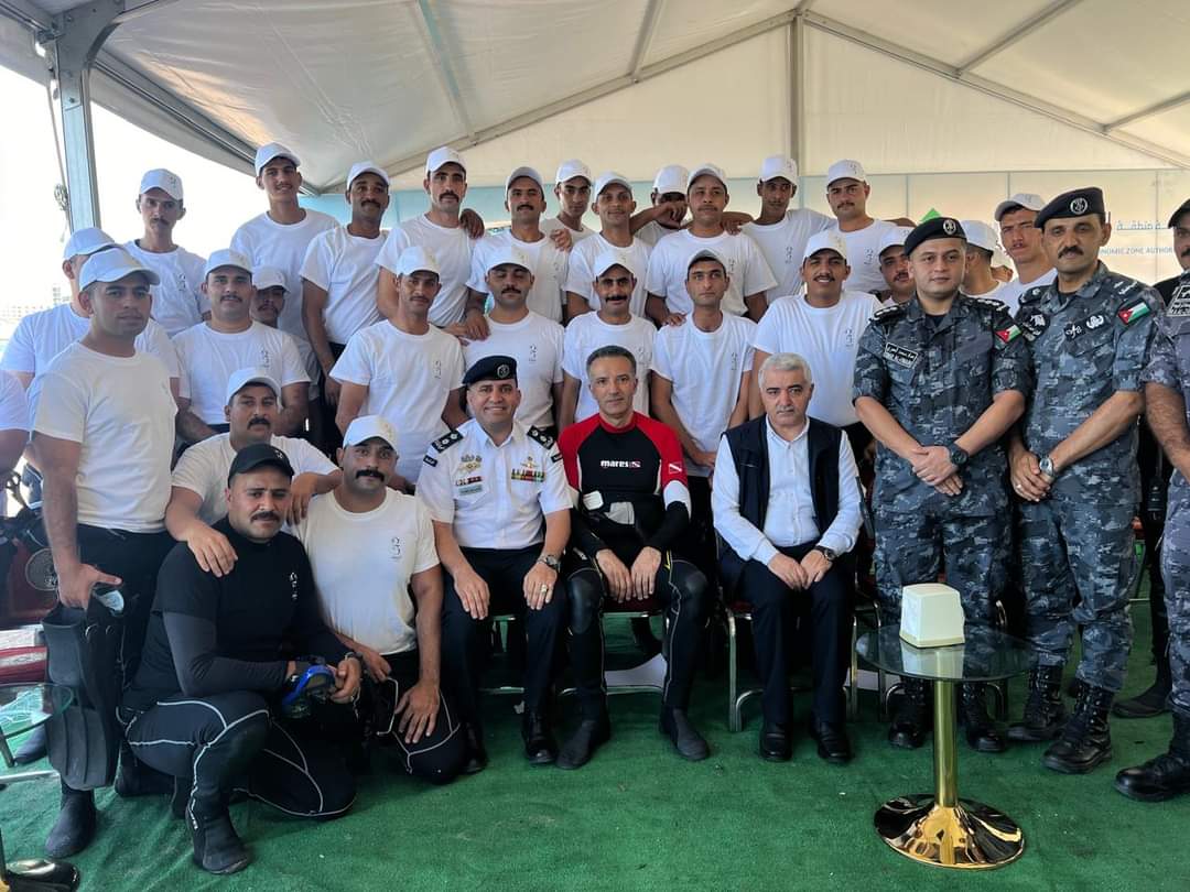 العقبة الخاصة :228 حملة تنظيف لجوف البحر عام 2024 تلتقط 14 طن من النفايات البحرية ..صور