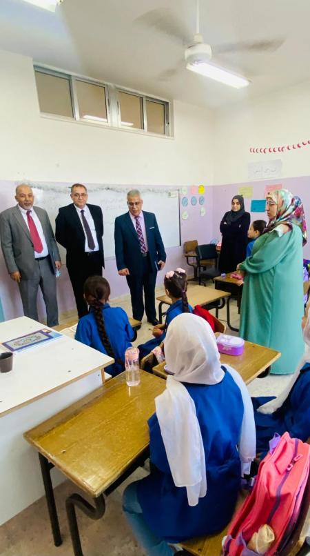 الخصاونة يتفقد سير العملية التعليمية في مدارس بلواء الطيبة