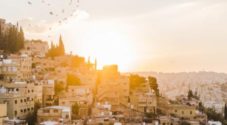 أجواء حارة نسبياً نهاراً ولطيفة ليلاً نهاية الأسبوع