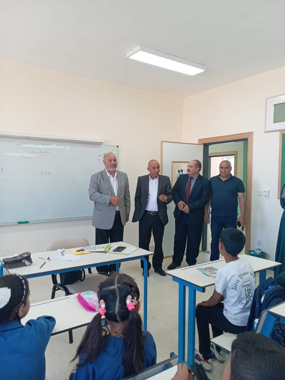 زيارة تفقدية لمدرسة آمنة بنت وهب الأساسية المختلطة