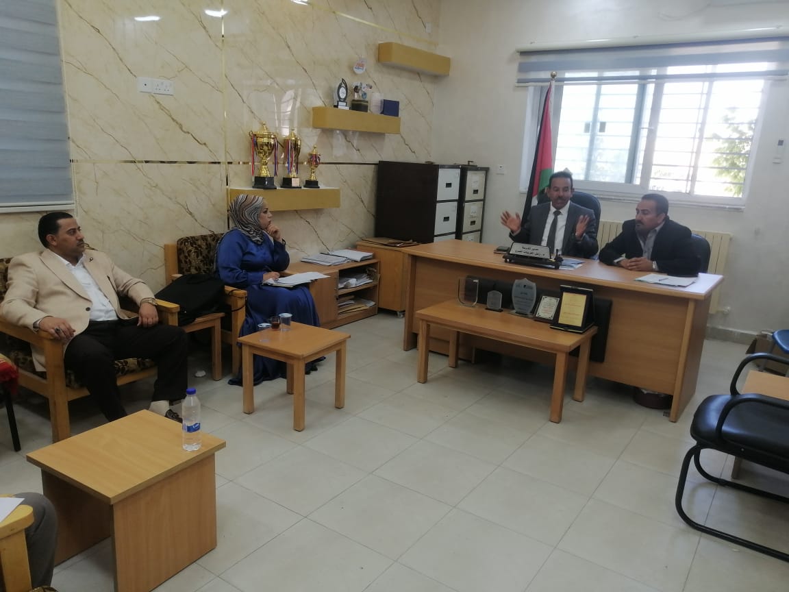 مدير تربية لواء الموقر يواصل جولاته التفقدية لمدارس اللواء