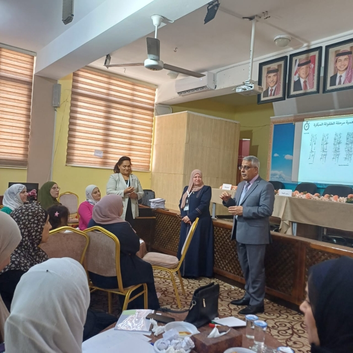 الخصاونة يتابع فعاليات برنامج الدعم والتوجيه التربوي وعطاءات الإضافة والبناء في لواء الوسطية.