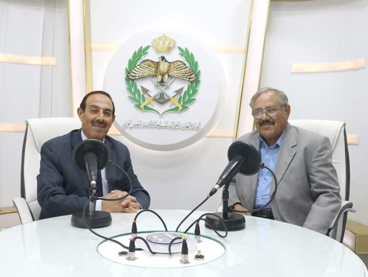 إذاعة الجيش العربي تستضيف اللواء الركن حمدان عواد السميران