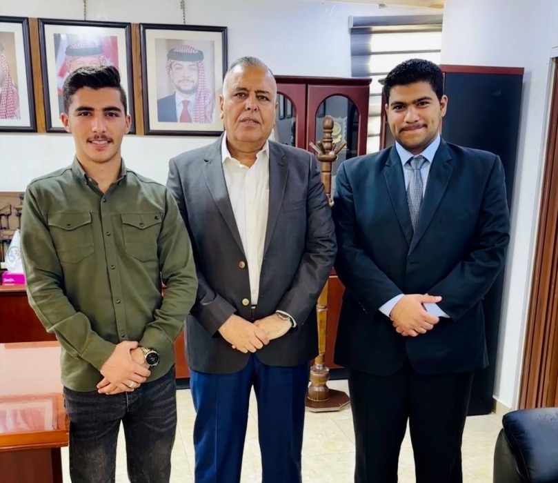 الهيئة الإدارية لفريق كلنا خلف قيادتنا الهاشمية تهنئ محافظ معان الجديد