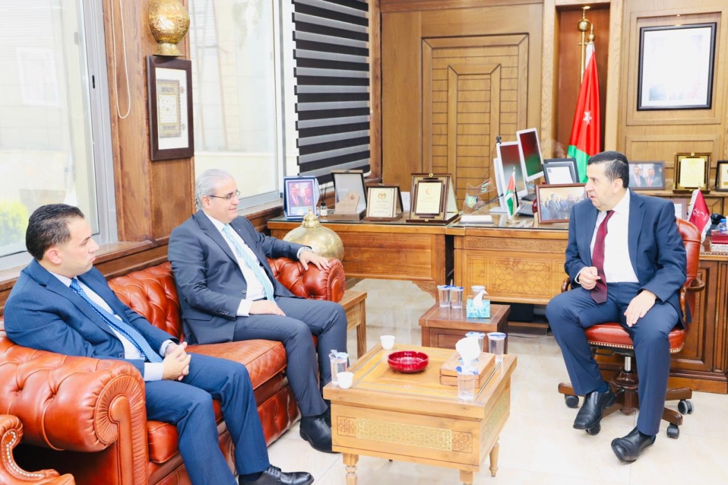 مسارات الأردنية وبالتعاون مع صندوق الملك عبدالله تنظم ورشة تدريبية حول تشجيع المرأة على النشاط الحزبي في البلقاء التطبيقية