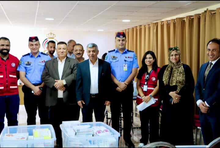 ضمن مشروع العيادة الطبية المتنقلة الذي ينفذه الهلال الأحمر الأردني بالتعاون مع الهلال الأحمر القطري