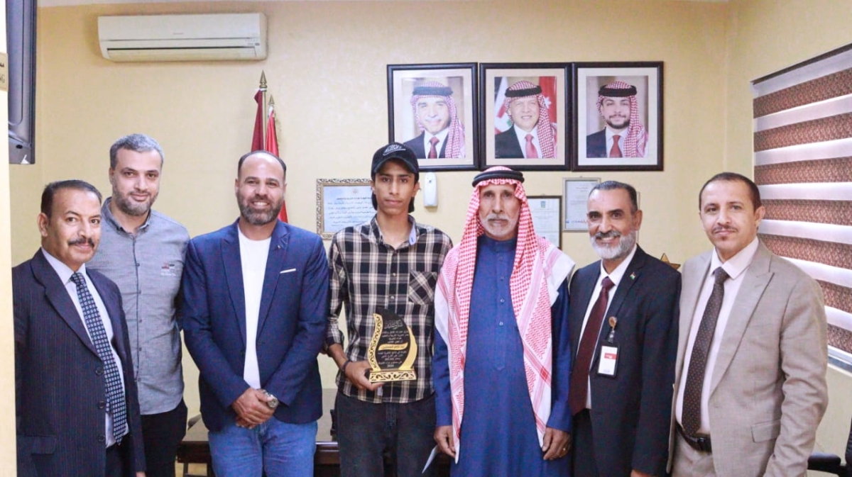 الشقيرات يكرم اوائل الثانوية العامة في اللواء