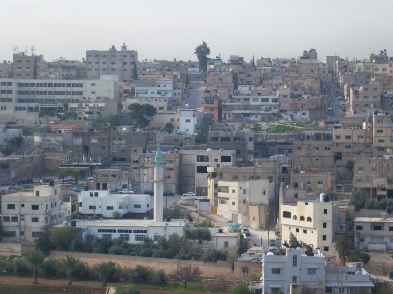 محافظ الزرقاء: لن يتم التساهل مع أي انتهاك لصحة وسلامة المواطن