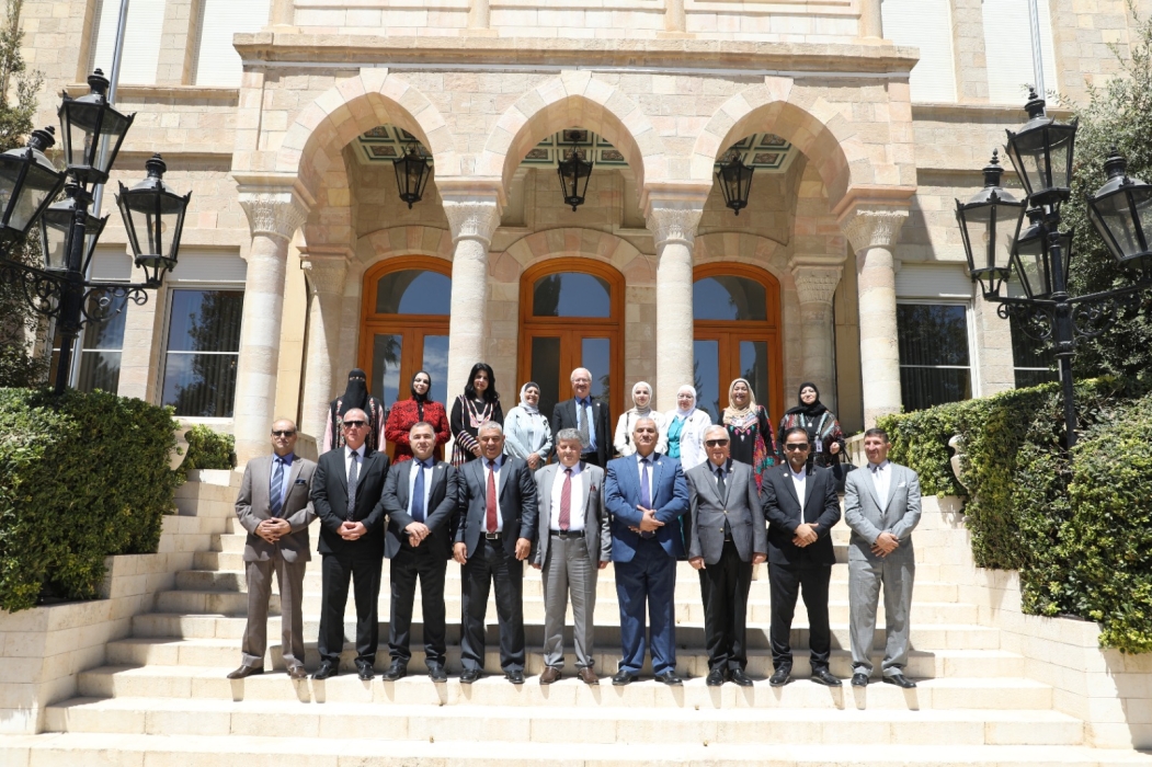 جمعية عَون الثقافية الوطنية تزور التراث الملكي الأردني..صور