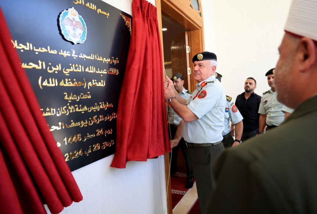 الحنيطي يفتتح سوقاً تجارياً جديداً في ماركا الشمالية