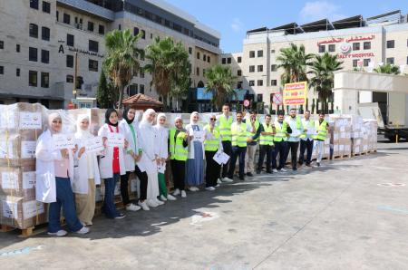 قافلة مساعدات طبية وانسانية جديدة من التخصصي إلى غزة