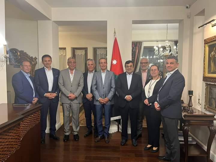 السفير معتز الخصاونة يقيم مأدبة عشاء على شرف سفير دولة الكويت بمناسبة انتهاء مهام عمله في رومانيا