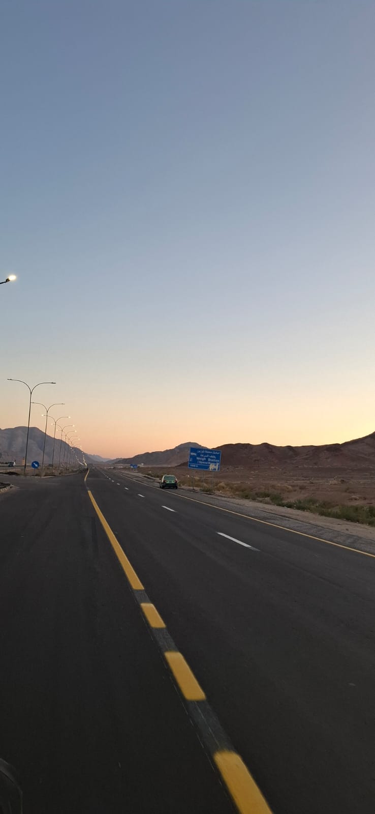 الأشغال: إنهاء الأعمال بمشروع صيانة الطريق الصحراوي من القويرة إلى جسر الاتحاد