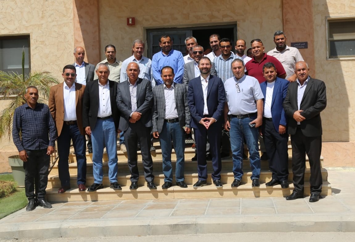 امين عام سلطة وادي الاردن يتفقد شركة قرية المجهول للتمور ويشيد بجودة الإنتاج...صور