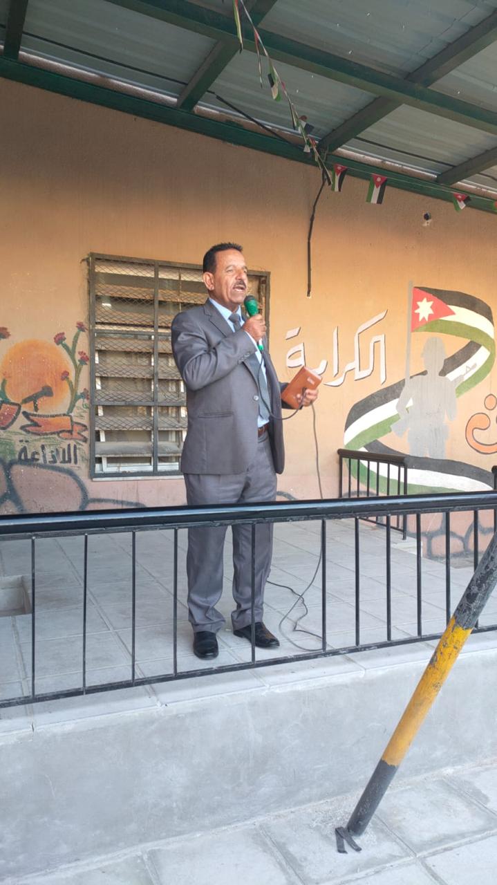 العبيدات يتابع انتظام العملية التعليمية في مدرستي خالد بن الوليد وضاحية الاميرة إيمان