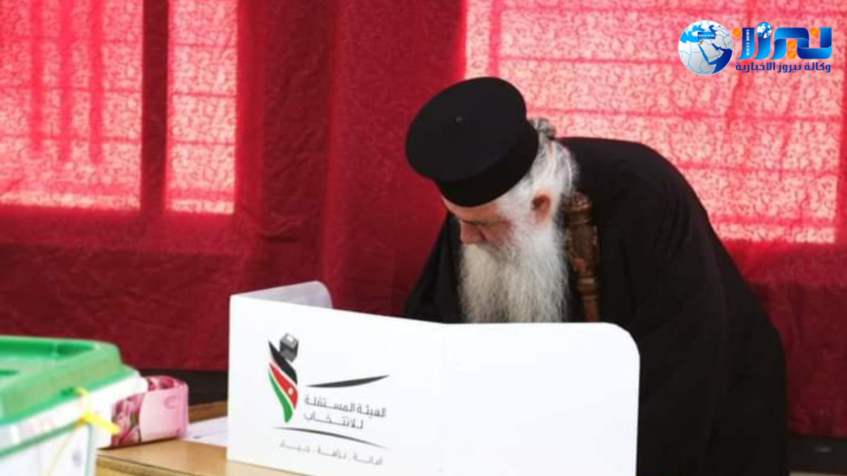 المطران خريستوفوروس عطالله يدلي بصوته في انتخابات 2024.