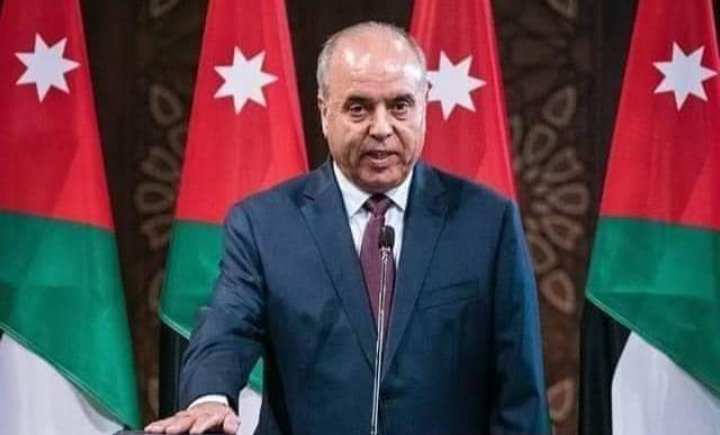 العبيدات يهنئ وزير التربية والتعليم