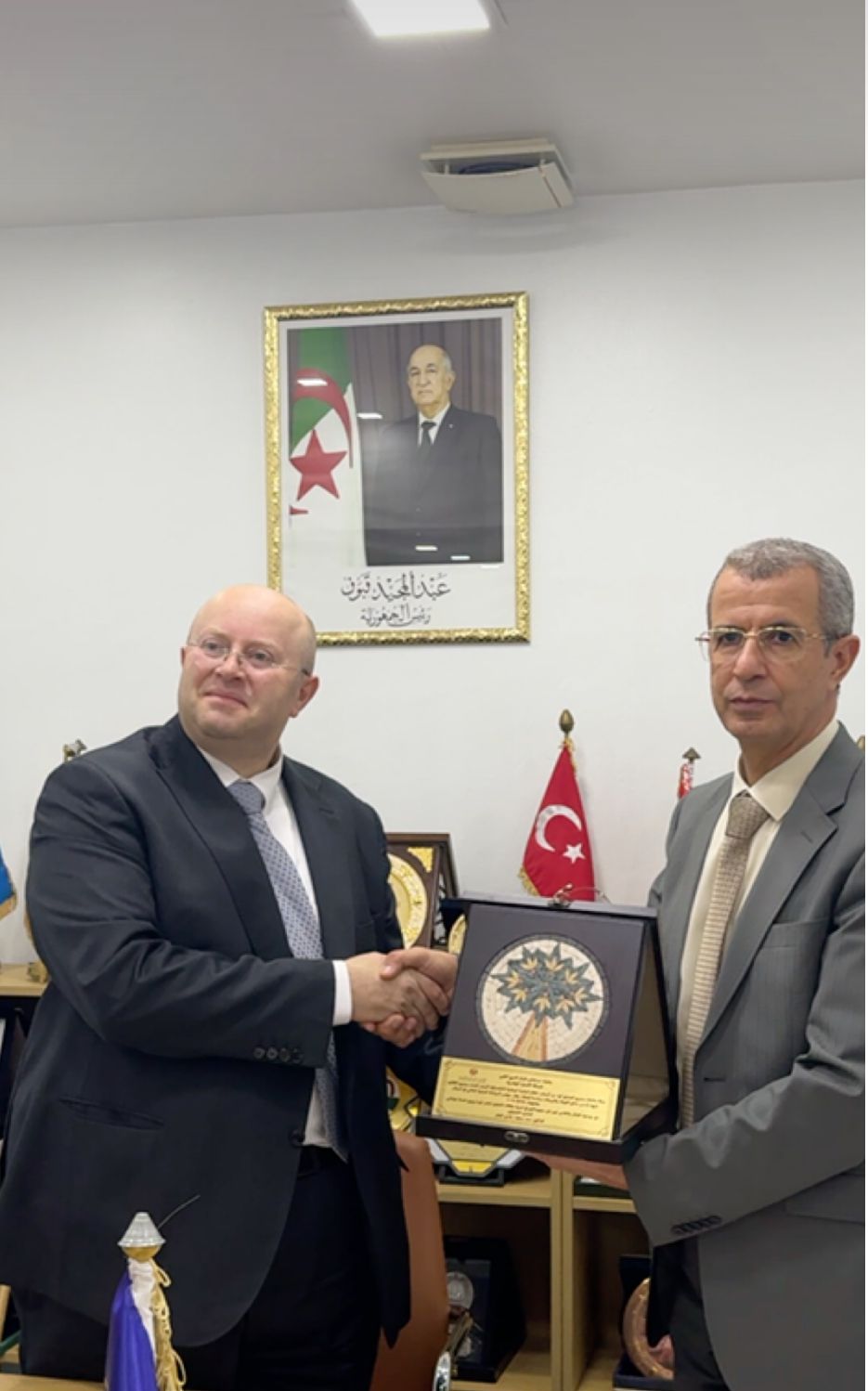 المركز العربي الطبي يشارك في المؤتمر الدولي الأول للسياحة العلاجية في الجزائر ...صور