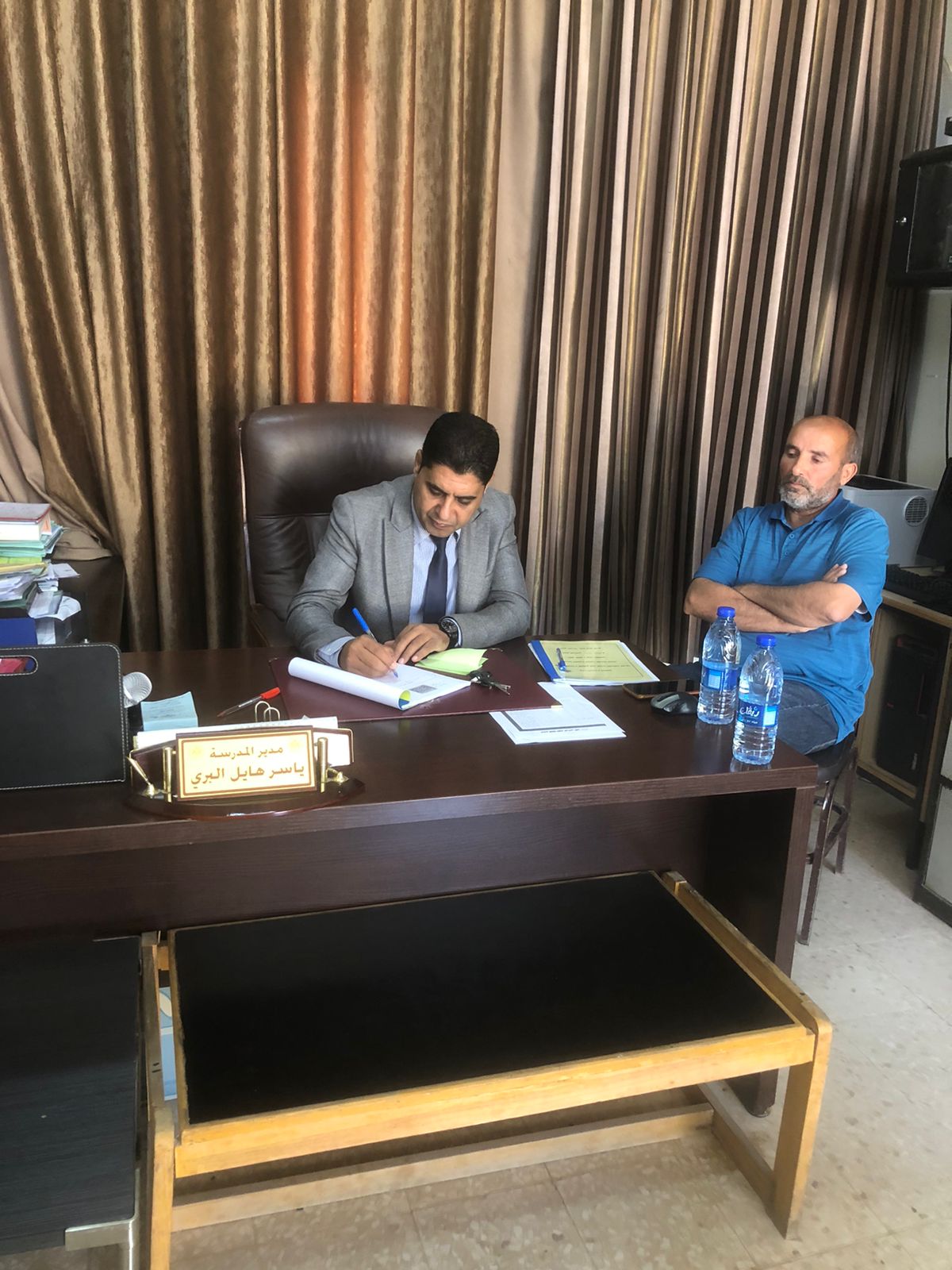 الشرفات يزور مدرستي المنصورة الثانوية وجابر بن حيان الاساسية للبنين