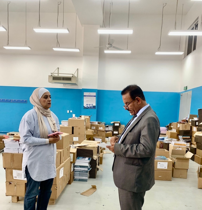 العبيدات يتفقد مشاغل ال BTEC ومستودعات اللوازم في الموقر المهنية الثانوية.