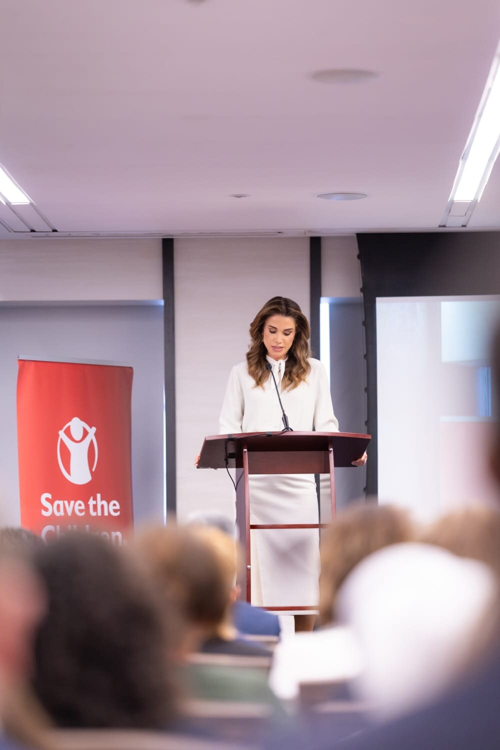 Queen Rania Calls for the Protection of Palestinian Children at ‘Save the Children’ Event