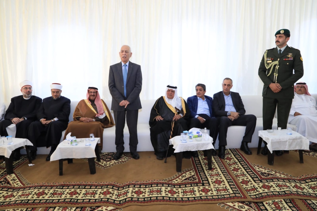 مندوبا عن الملك وولي العهد...العيسوي يعزي عشيرتي الشهوان والزبون...صور